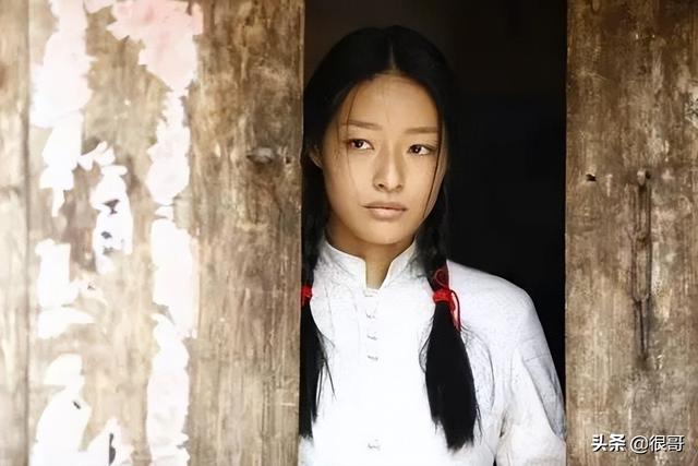 电影《夏虹》(郎月亭,饰演夏虹的演员)电影《山呼》讲述了女主角夏虹