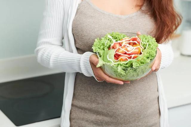 怀孕40天吃什么食物最好，刚怀孕吃什么好（孕期饮食一次说清）