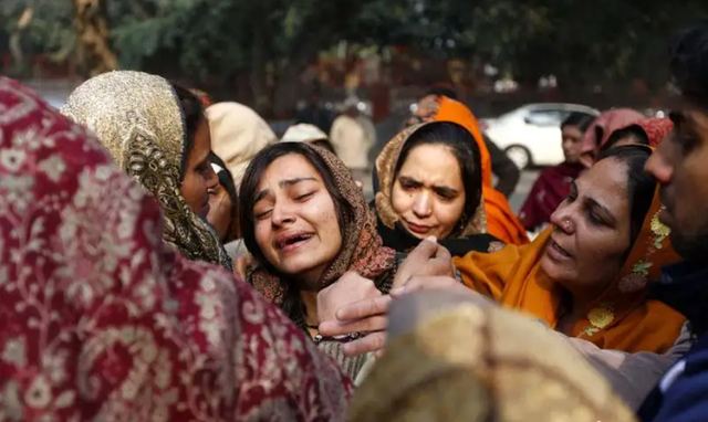 印度女性的社会问题，印度女性的社会问题纪录片（为何印度女性处境仍如此凄惨）