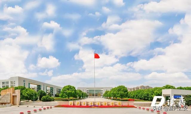 嘉兴南湖学院2021年最低录取分数线多少分，附专业分数线（嘉兴三所高校专业投档分数线出炉→）