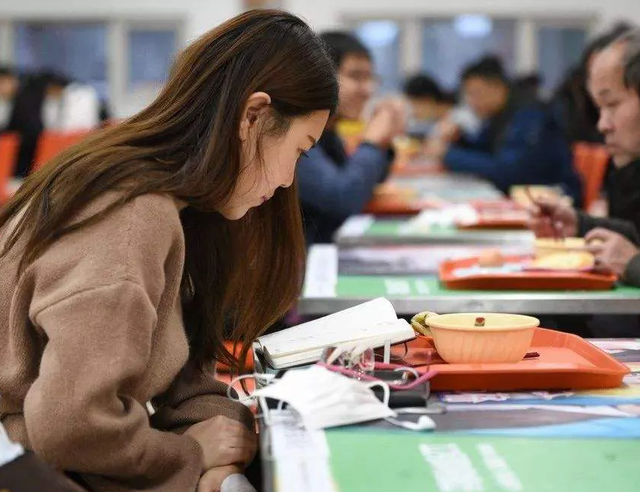 3+2大专和高考后大专的区别，3+2大专和高考后大专的区别是什么（3+2本科和4年制本科的区别）