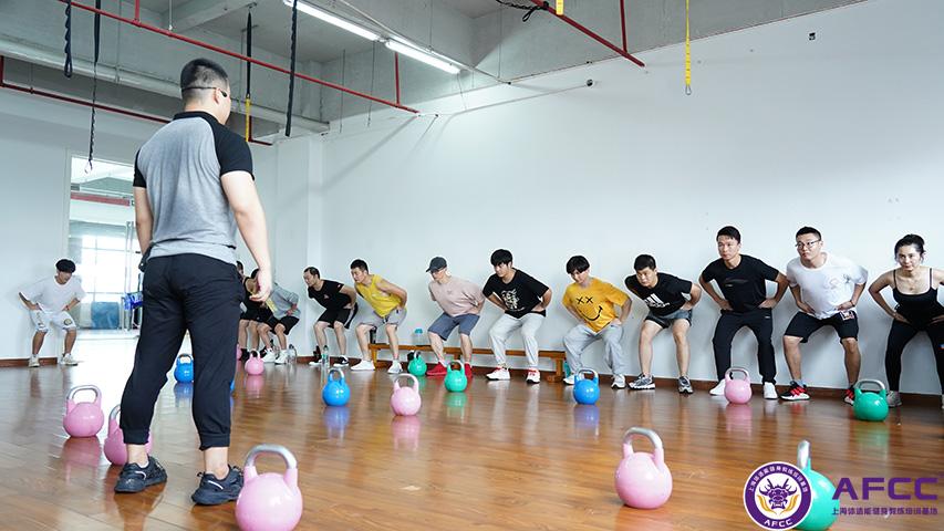 健身教练培训学校学费（健身教练培训要多少钱呢）