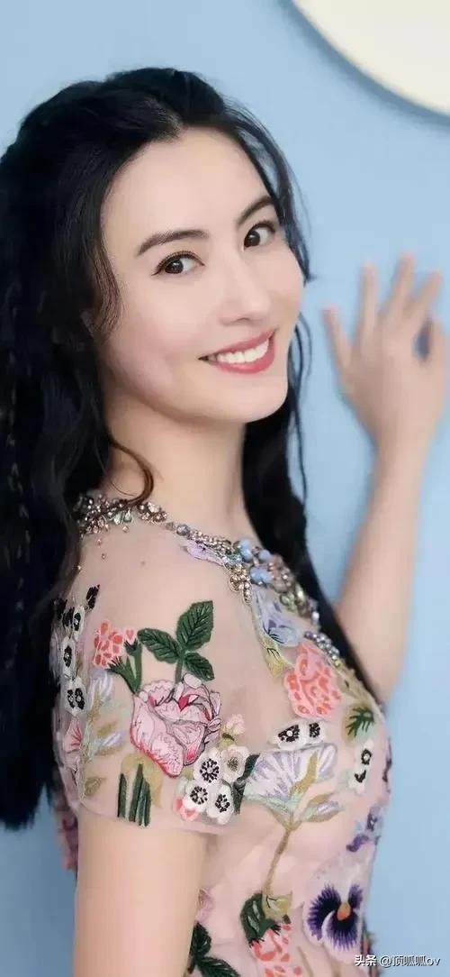 陈小春对张柏芝是真爱吗，美到极致的香港3大美女明星