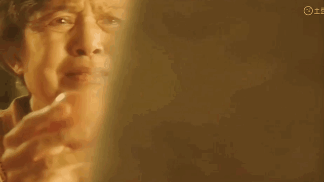 曾经在我眼前却又消失不见，曾经在我眼前却又消失不见歌词（“我会反复爱上你）