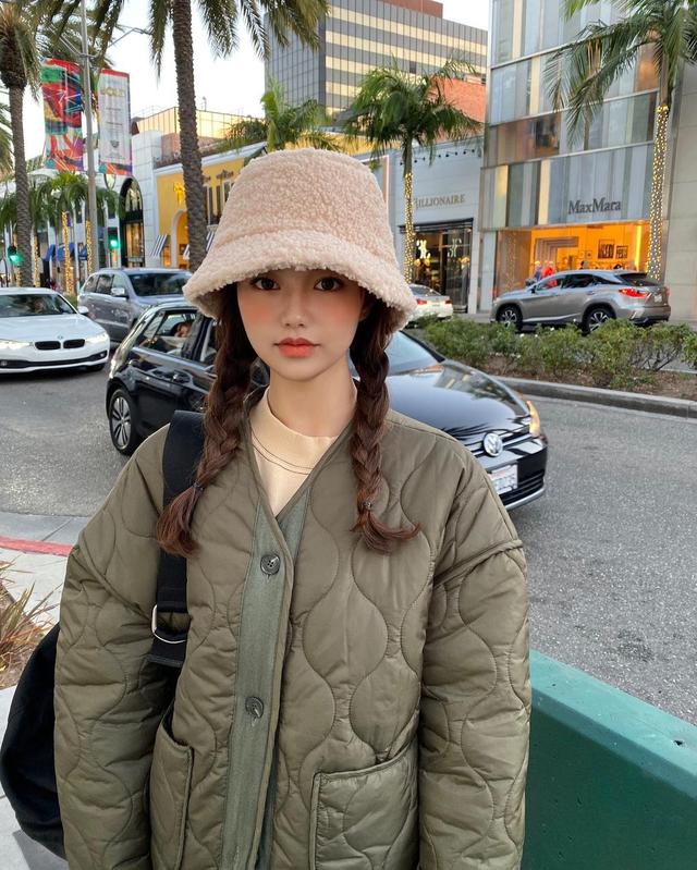 女生如何搭配衣服，女生如何搭配衣服才好看（试试这几款显气质的穿搭）