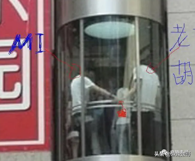 杨幂和胡歌现在关系如何，再回顾下他和薛佳凝、杨幂、江疏影的爱情故事