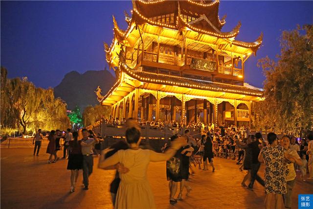 东方威尼斯是哪个城市，世界上最长的首都名字是哪个城市（贵州镇远端午节热闹非凡）