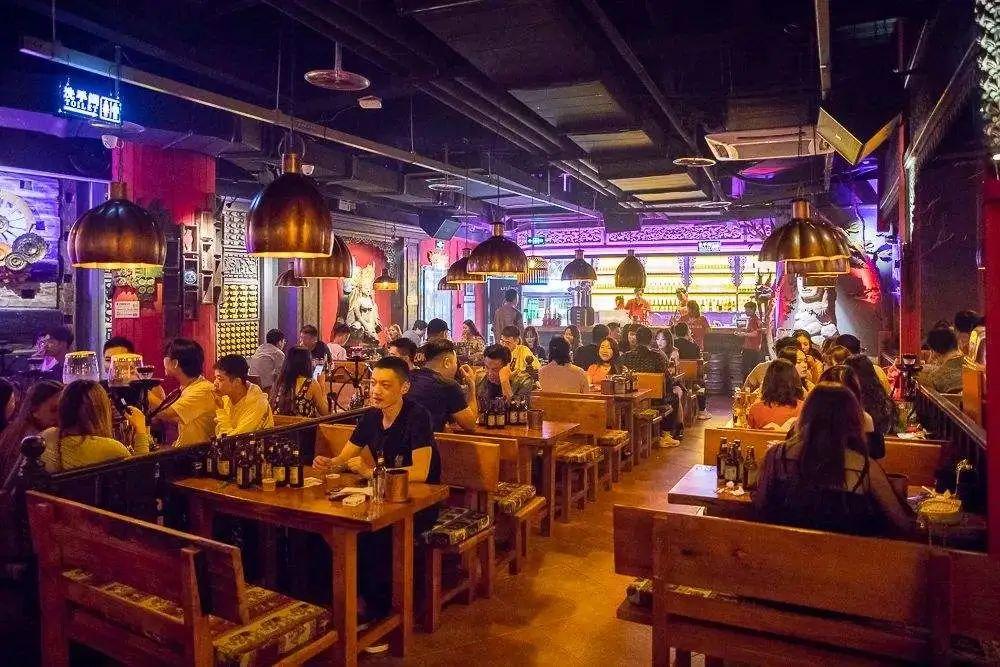 开个小酒馆需要多少钱(一瓶啤酒只买10元) - 价格百科