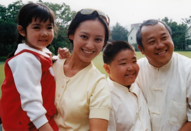 郝邵文资料，从红极一时到销声匿迹（郝邵文图片）