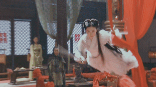 刘亦菲继父，刘亦菲继父命理分析及预测（幸运的刘亦菲：出道就演女主）