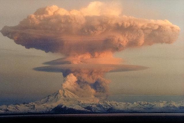 意大利被活火山掩埋的是哪个城市，意大利被活火山埋葬的城市是哪一座（2000年后给出了答案）