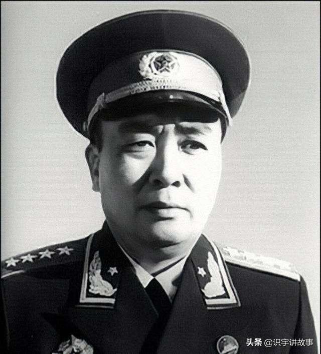 中国最高军事长官，中国军人最高等级（开国十大将的职务谁最高）