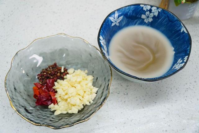 青菜怎么做好吃，水煮青菜怎么做好吃（记住家常简单做法）