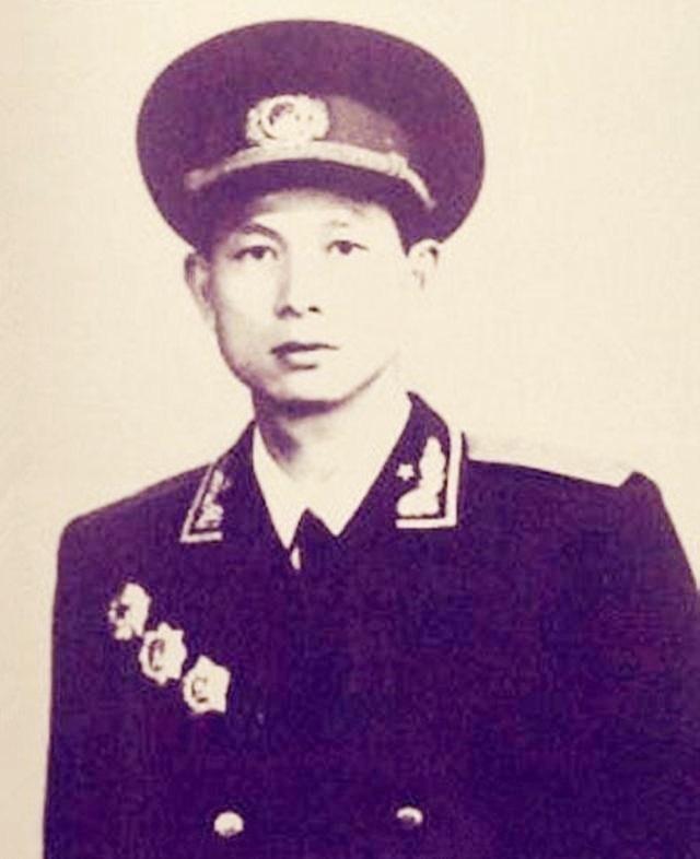 历史中的开国中将名单，1955年授衔1048名开国将帅