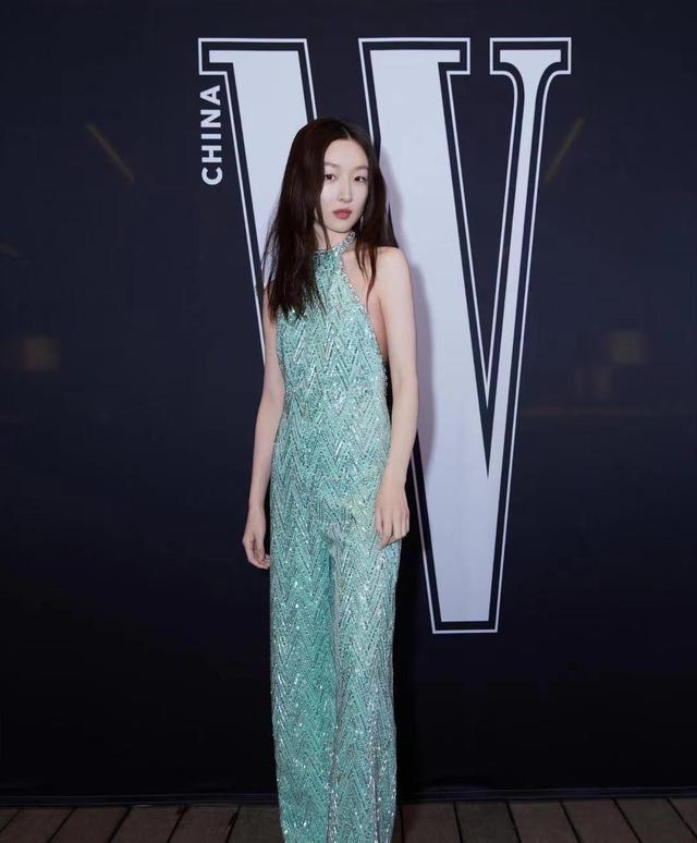 周冬雨多少岁了今年多大，32岁周冬雨被质疑面相变了