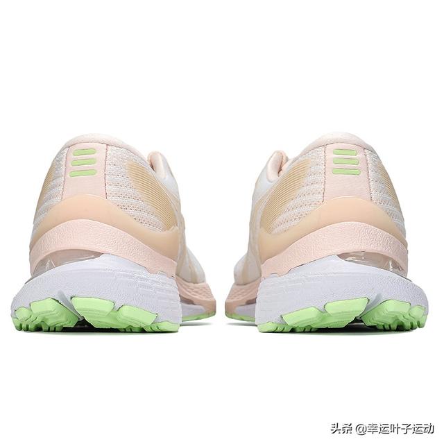 亚瑟士属于什么档次（亚瑟士跑鞋GEL-KAYANO）