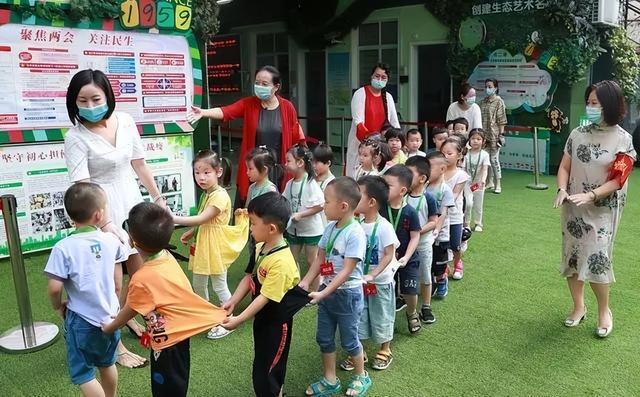 不上幼儿园可以直接上小学吗，23年幼儿园将“纳入义务教育”