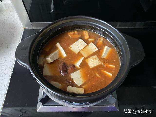 砂鍋豆腐如何做好吃(砂鍋豆腐煲山東的家常做法)_犇湧向乾