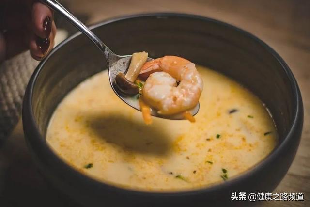 晚饭几点吃最好，几点吃晚饭最好（还决定你的健康和寿命）