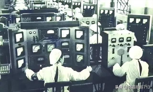 联想s300手机，香蕉的外形联想（从俄罗斯遭遇芯片断供看中国的造芯长征）