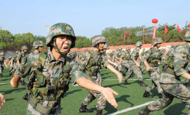 职业学校多少分录取，2022兰州职业技术学院在甘肃招生人数、录取分数线、位次（中等生应该考虑的5所军校）