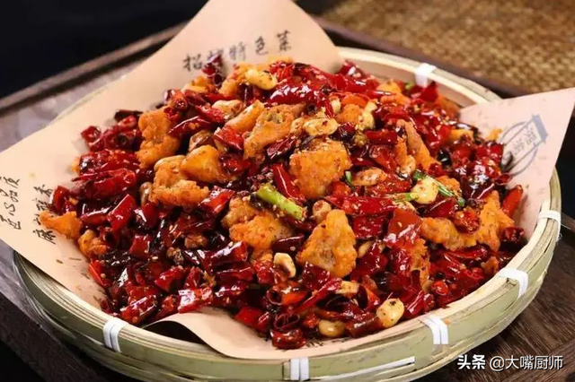 辣子鸡怎么炒才嫩，辣子鸡怎么炒才嫩不柴（大厨教你一招）