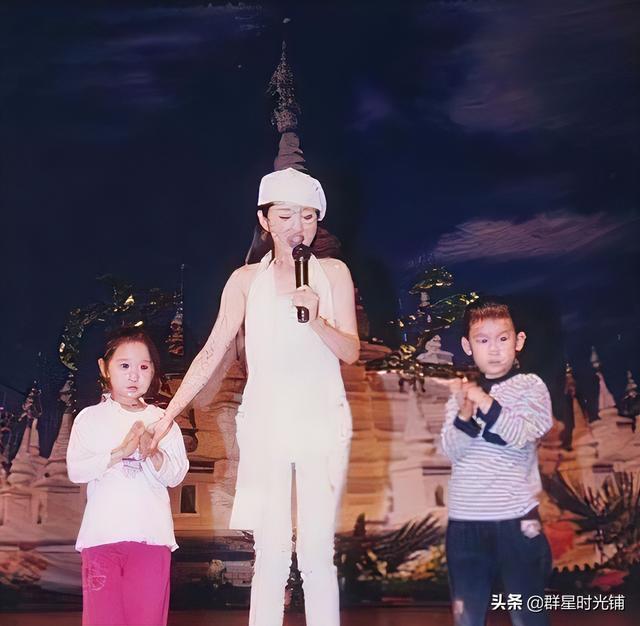 杨钰莹：24岁错爱一人葬送十年事业，如今51岁单身一人，无儿无女