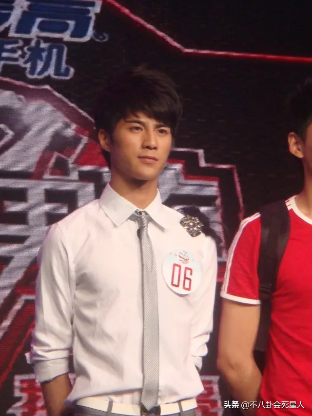 男星也改年龄！42岁男演员改小五岁，有人从80后变90后鲜肉