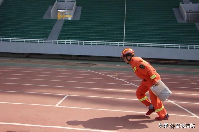 公主抱的正确姿势，单手公主抱的正确姿势（蓝朋友的四种“抱”法）