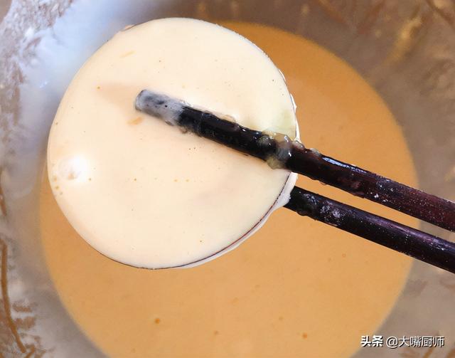 炸茄盒面糊怎么调，炸茄盒的面糊怎样和（调脆皮糊别加水）