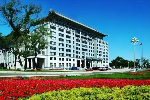 成都信息工程大学排名，成都信息工程大学是不是双一流大学（优势学科不相同）