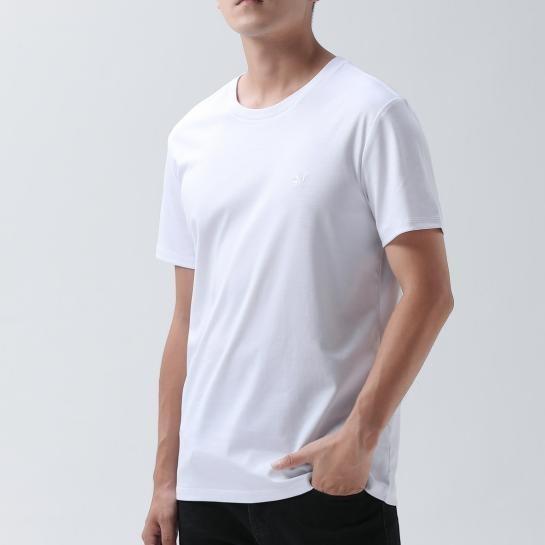 衣服上胶怎么能快速去除，衣服上的胶怎么能快速去除（T恤沾染污渍怎么办）