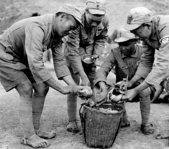 《美人皮包骨》，微信头像，《美人皮包骨》（很多人毕生未能再见面）