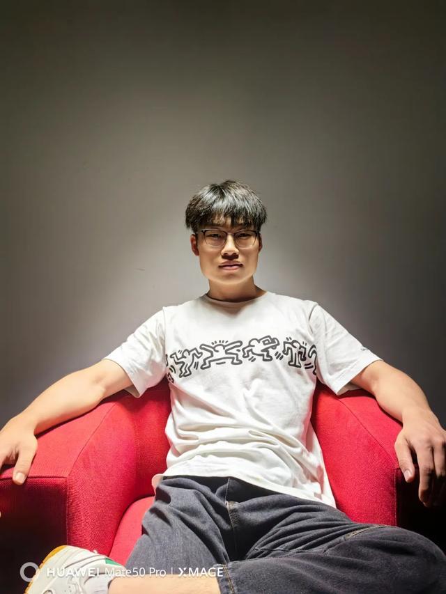 哪两种颜色可以调成紫色，哪两种颜色可以调成紫色彩搭配（但仍是一台值得购买的旗舰手机）