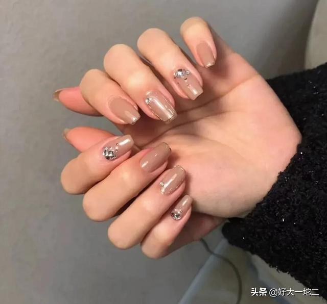 好看的显白的纯色美甲推荐，好看又显白系列美甲