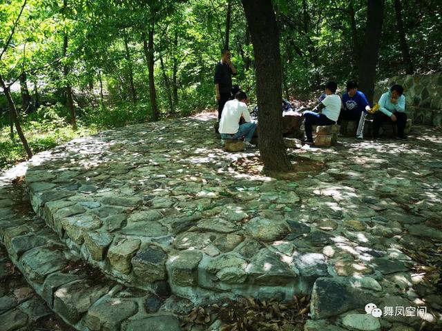 北京西山森林公园，北京西山森林公园登山路线推荐（西山国家森林公园）