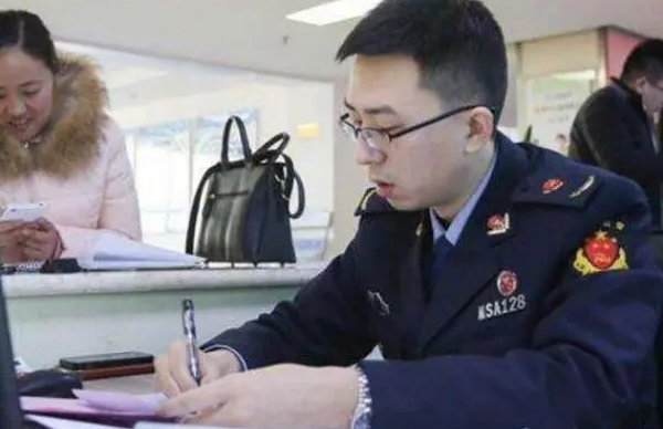 大学生村官是什么编制，大学生村官是事业编制吗（实际只是临时工的3个岗位）