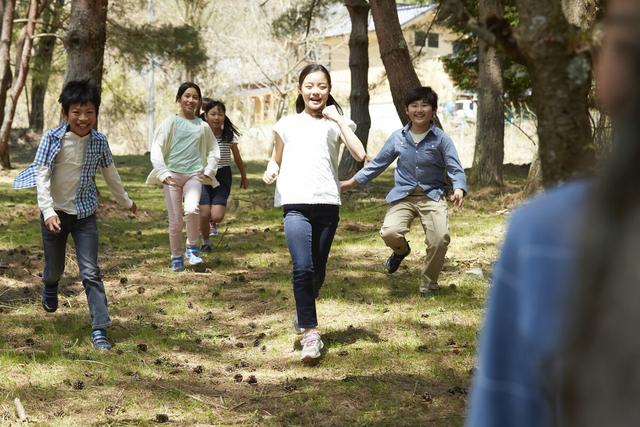 铁齿铜牙纪晓岚片尾曲，纪晓岚的片尾曲叫什么（童年记忆里的《铁齿铜牙纪晓岚》）
