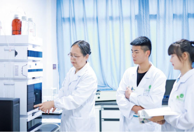 临床药学就业前景，临床药学就业前景到底怎么样（就业方向和前景怎么样）