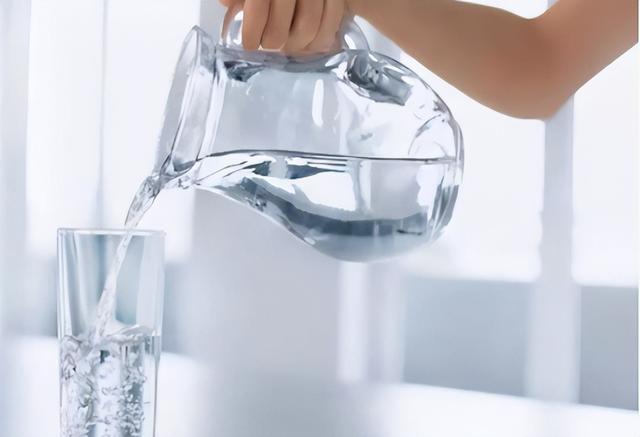 喉咙有吐不完的粘液痰，二十大召开具体时间是2022年几月几号（嗓子里面总有痰，痰多吐不完）