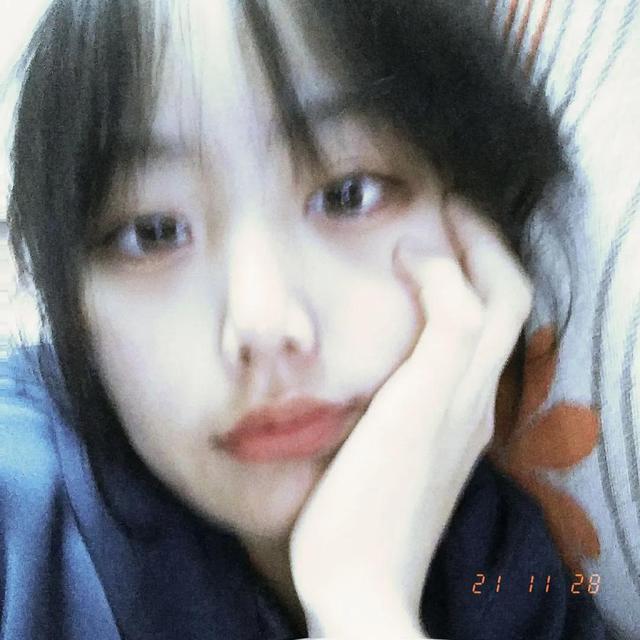 人们把难言的爱都埋入土壤里，微信头像，人们把难言的爱都埋入土壤里（女头‖说出你最爱的那句歌词吧）