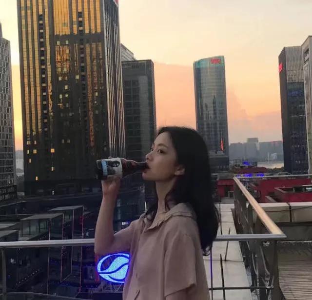 离婚后如何调整心态，离婚后女人调整心态的注意点（离婚了，如何度过不适期）