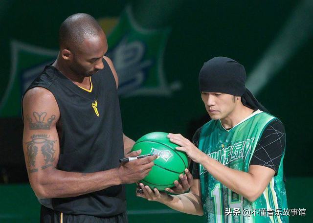 内地男歌星名单，2016QQ音乐巅峰盛典获奖名单（中国十大殿堂级男歌手）