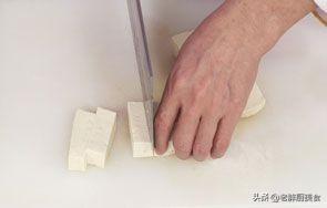 虾酱炒豆腐，虾酱炒豆腐的家常做法（味蕾再一次被激活了）