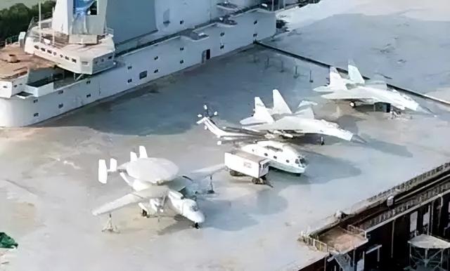 水上飞机的种类，水上飞机的种类和作用（“福建”舰的舰载机联队有多少飞机）