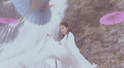 刘亦菲继父，刘亦菲继父命理分析及预测（幸运的刘亦菲：出道就演女主）