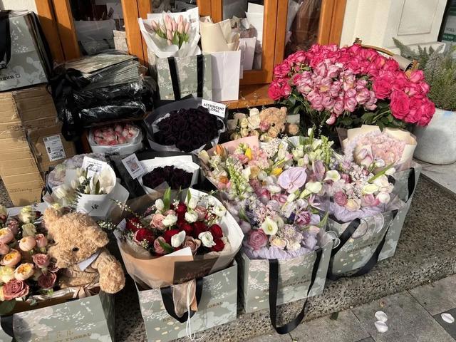 无锡市花是什么花，无锡市花是什么花啊（无锡的玫瑰花身价暴涨供不应求）