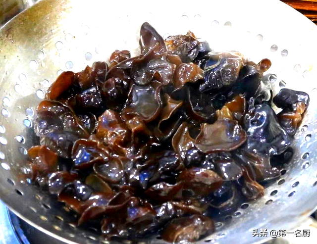 碱性食物排名第一名，世界最强碱性食物排行（也要吃的6种“碱性”菜）