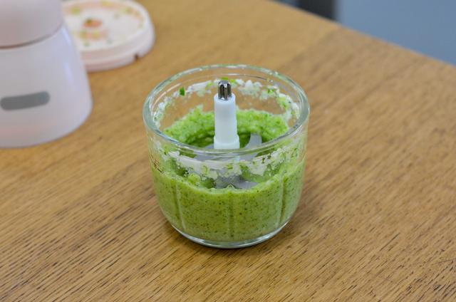 马蹄肉饼怎么做好吃，马蹄肉饼汤怎么做好吃（用猪肉和荸荠做肉饼）