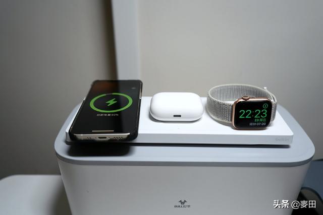 苹果手机无线充电，苹果x怎么无线充电（iPhone13）